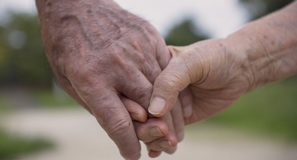 Se suele asumir que el envejecimiento es gradual. Sin embargo, "la mayoría de los cambios no son lineales”, advierten expertos. Se suele asumir que el envejecimiento es gradual. Sin embargo, "la mayoría de los cambios no son lineales”, advierten expertos.