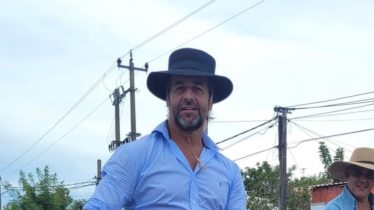 Lacalle Pou paraded on horseback in the Gaucha Homeland
