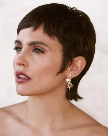 Of indisputable beauty, Verónica Echegui had assumed roles as interesting as dissimilar by going through drama and comedy with total versatility.