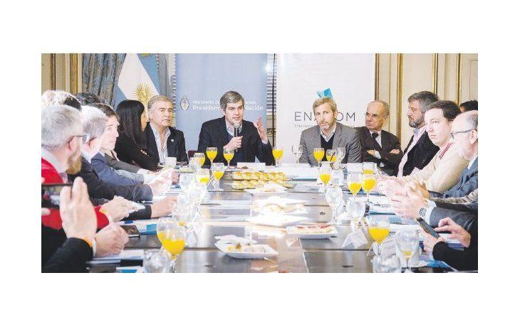 Apuntados. Peña junto con Basavilbaso fueron apuntados por firmar la Resolución N° 166 que dicta un “marco técnico y jurídico para el intercambio” de información.