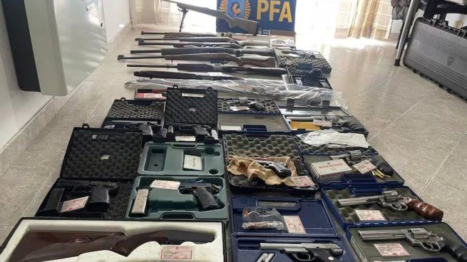 Parte de las armas secuestradas por la Policía en Rosario