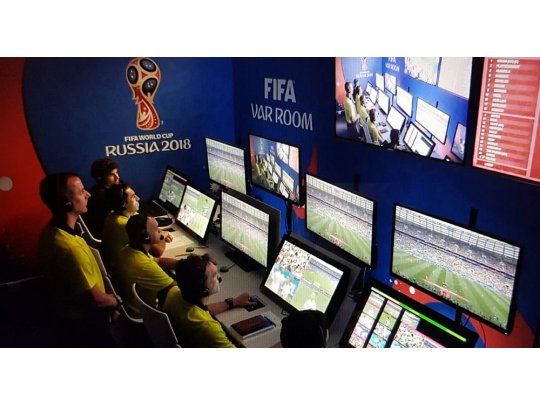 La FIFA, extremadamente satisfecha con el VAR y los árbitros