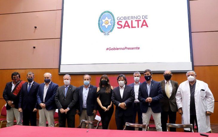 Primero. El salteño Gustavo Sáenz y el riojano Ricardo Quintela (abajo), entre quienes cumplieron el primer año como gobernadores.