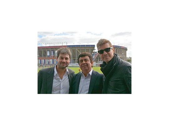 En medio de la campaña, el intendente matancero Fernando Espinoza asumió como vicepresidente de las inferiores de San Lorenzo con Marcelo Tinelli y Matías Lammens