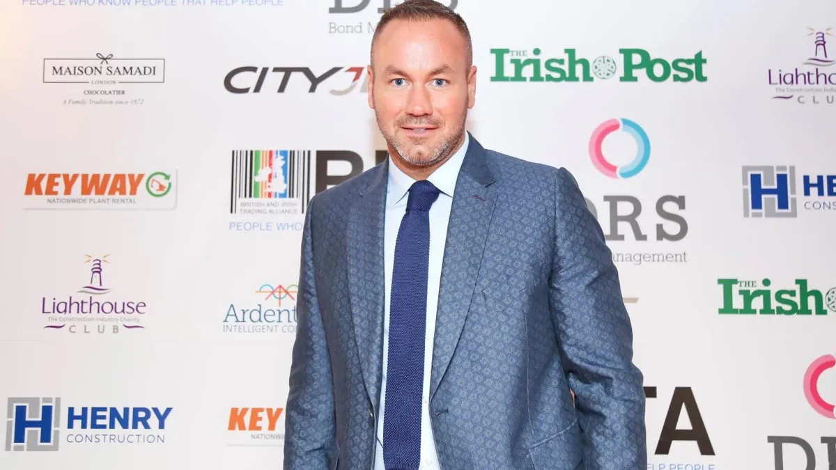 He was a millionaire, he had an accident and lost all his money, he managed to rebuild his empire but he still lives austerely: the story of Andy Scott