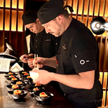 Con capacidad limitada para solo 14 comensales, O-Satori propone una noche exclusiva combinando alta gastronomía japonesa, historia urbana y vistas inolvidables Con capacidad limitada para solo 14 comensales, O-Satori propone una noche exclusiva combinando alta gastronomía japonesa, historia urbana y vistas inolvidables