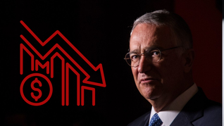 Ricardo Salinas Pliego debe mucho dinero al SAT. Ricardo Salinas Pliego debe mucho dinero al SAT.