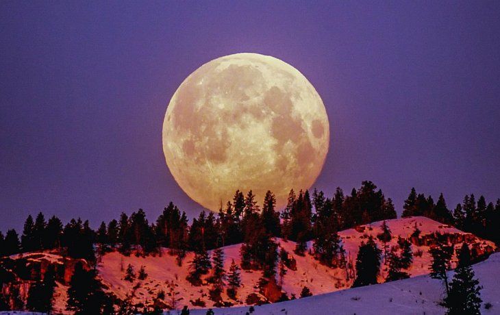 La luna lena rosa podrá verse en abril de 2025.