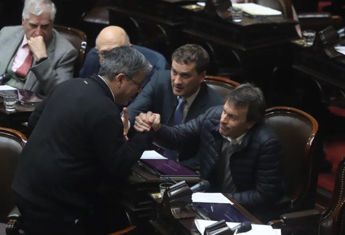 Germán Martínez optó por el levantamiento de la sesión para preservar las insistencias.