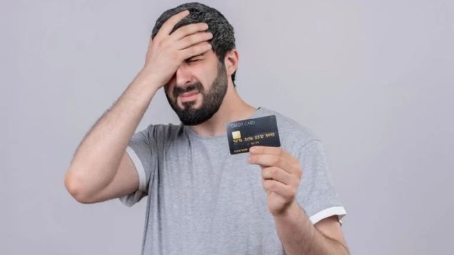 El SAT cobrará multa si prestas tu tarjeta de crédito: cómo evitar problemas con los movimientos de dinero.