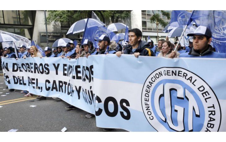 Diferentes organizaciones se suman desde distintos puntos de la Ciudad a la marcha en Plaza de Mayo