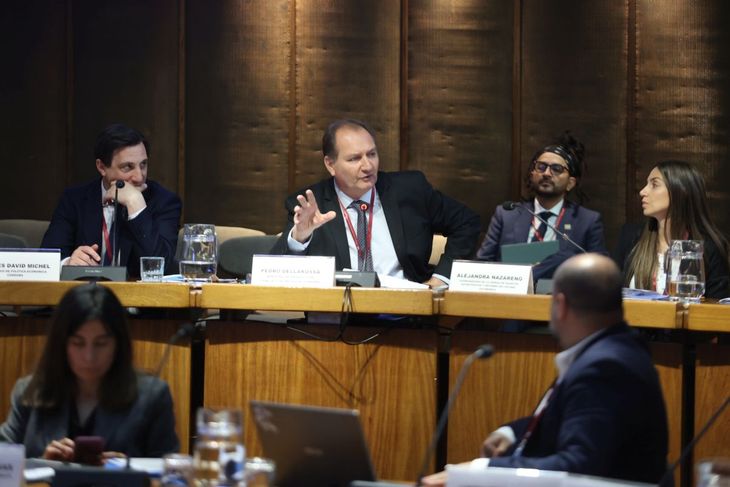 El ministro Pedro Dellarrossa, durante su participación en la cumbre de desarrollo productivo. El ministro Pedro Dellarrossa, durante su participación en la cumbre de desarrollo productivo.
