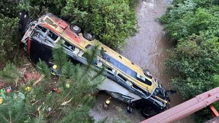 El accidente en Misiones dejó nueve muertos y decenas de heridos. El accidente en Misiones dejó nueve muertos y decenas de heridos.