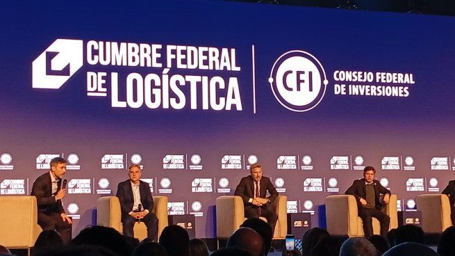 Gobernadores asisten a una Cumbre Federal de Logística en el CFI.