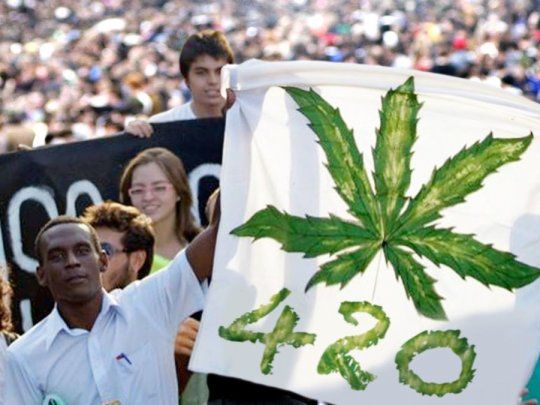 El 420 es un símbolo de los consumidores de marihuana.