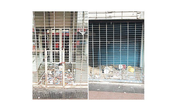 A pocos metros de la Plaza Pueyrredón, en Flores, se pueden ver decenas de locales vacios y deteriorados por el abandono. Una de las principales arterias comerciales hoy tiene un look fantasmal.