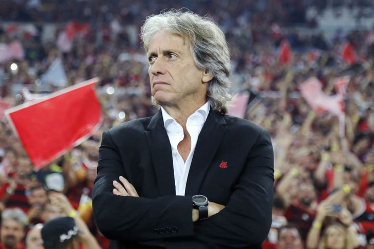 Jorge Jesus defendi&oacute; su autoridad para decidir la formaci&oacute;n del seleccionado.