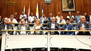 La oposición cierra un año de internas y ruido político en el inicio del gobierno del Frente Amplio. La oposición cierra un año de internas y ruido político en el inicio del gobierno del Frente Amplio.