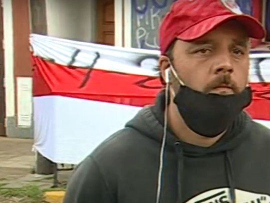 Pablo Costa, padre de Lucía Costa, quien falleció durante la explosión ocurrida en un bar en San Miguel.