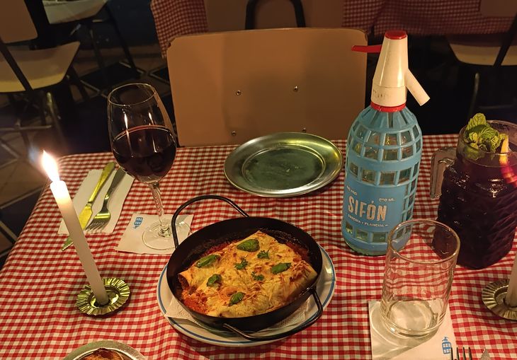 Dirección: Jorge Newbery 3881, Chacarita. Dirección: Jorge Newbery 3881, Chacarita.