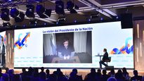 Javier Milei habló por videoconferencia desde París ante los empresarios reunidos en Mar del Plata.