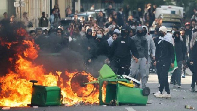 Las protestas reúnen a estudiantes, sindicatos, inquilinos y organizaciones sociales, pero no conforman un movimiento unificado. La crisis habitacional domina en la península ibérica, mientras Francia enfrenta reclamos educativos y Albania una escalada contra el Gobierno.