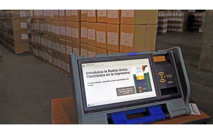 Entre otras cuestiones la reforma plantea la implementación a nivel nacional de la Boleta Única Electrónica y cambios en las PASO.
