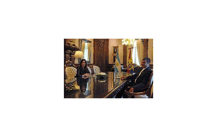 Cristina de Kirchner recibió en su despacho a Rafael Correa en diciembre de 2012.