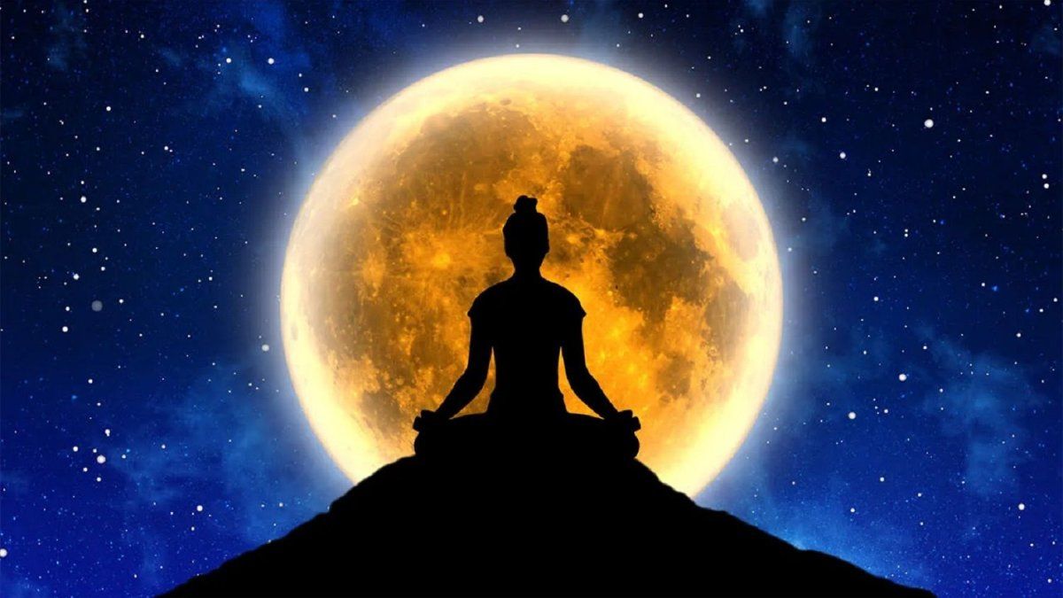 Full moon of February 2025: rituals to attract abundance and clean the energies