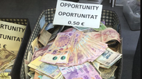 cada vez valen menos: en europa, los billetes argentinos se venden como souvenir