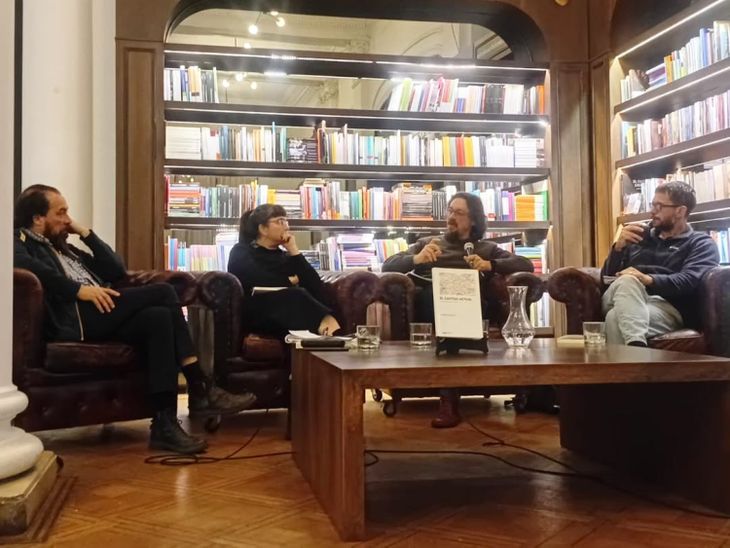 M&aacute;ximo Sozzo durante una presentaci&oacute;n de "El castigo actual", en Rosario.