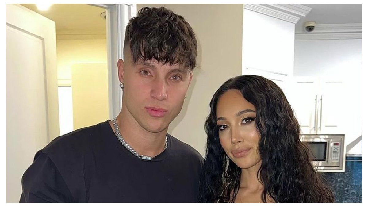 The famous OnlyFans model Scarlet Vas confirmed that she is pregnant with her stepbrother