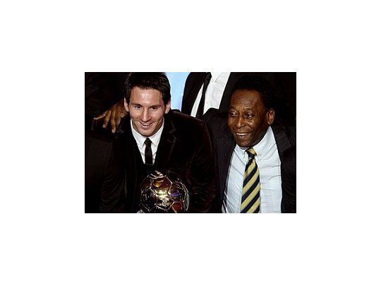 Messi y Pelé, en una entrega del Balón de Oro (Foto: sitio oficial de la FIFA).