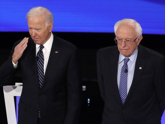 El exvicepresidente Joe Biden no sinti&oacute; tanta presi&oacute;n en el &uacute;ltimo debate dem&oacute;crata, ya que la mayor&iacute;a de los cruces fue entre Bernie Sanders y Elizabeth Warren.