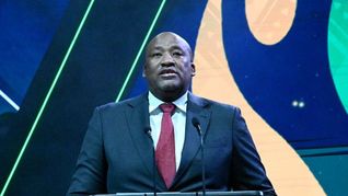 El ministro de Deportes, Arte y Cultura de Sudáfrica, Gayton McKenzie está de visita en México alertó que su selección le ganará a México 2 a 1. El ministro de Deportes, Arte y Cultura de Sudáfrica, Gayton McKenzie está de visita en México alertó que su selección le ganará a México 2 a 1.