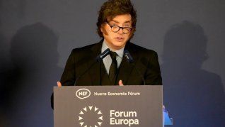 Javier Milei cuestionó la política migratoria y reivindicó su alianza con Isabel Díaz Ayuso y Santiago Abascal.