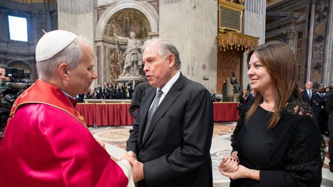 Sandra Pettovello y Gerardo Werthein saludaron al papa León XIV.