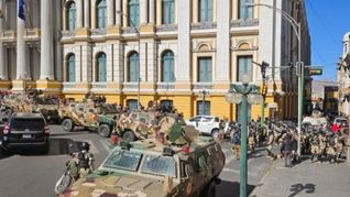 bolivia: la oposicion aseguro que fue un autogolpe y lo califico como un show burlesco