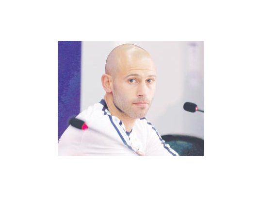 Javier Mascherano volvió a contar sus deseos de volver a River, no sabe si lo hará como jugador o como director técnico, y quiere traer con él a Gerard Piqué, a quien hizo hincha de River.