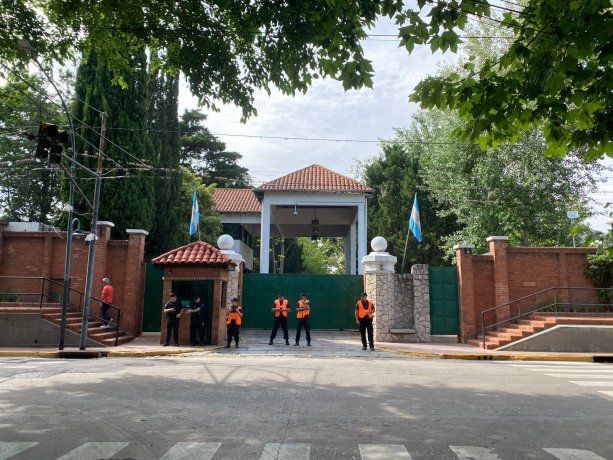 Investigan si el joven hallado muerto se quitó la vida. Investigan si el joven hallado muerto se quitó la vida.