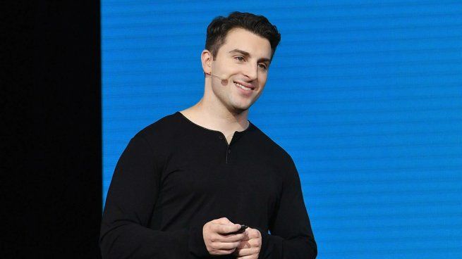 Con una fortuna de 9.100 millones de dólares, el CEO de Airbnb destina gran parte de su riqueza a donaciones.&nbsp;