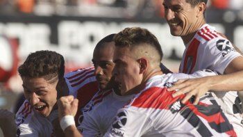 River manda en la Superliga a 5 fechas del final.