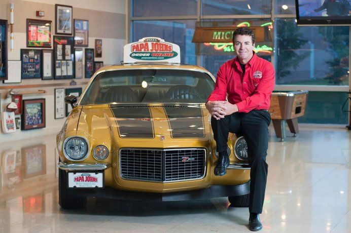 Con el éxito de su restaurante, volvió a recuperar su tan preciado Camaro.