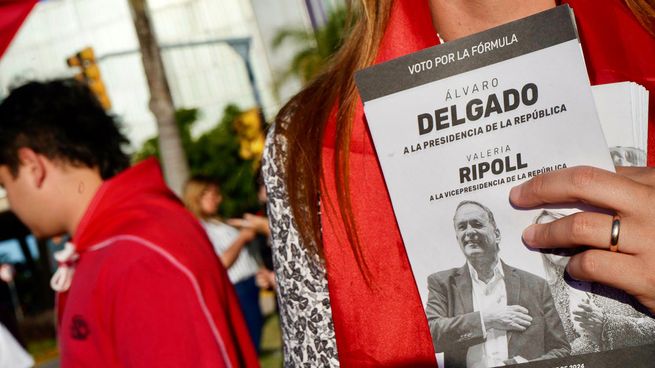 El oficialismo busca acaparar el voto joven a menos de dos semanas del balotaje 2024.