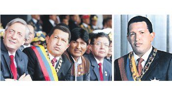 ámbito.com | Hugo Chávez junto a Néstor Kirchner, Evo Morales y el paraguayo Nicanor Duarte Frutos, el día de su tercera asunción presidencial, el 10 de enero de 2007.; Hugo Chávez en enero de 1999, tras haber juramentado por primera vez como presidente de Venezuela.