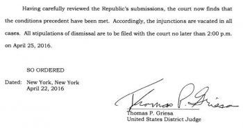 La decisión judicial firmada por el magistrado Thomas Griesa.