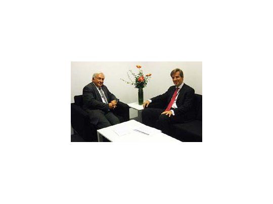 Dominigue Strauss Kahn, titular del FMI y Martín Redrado, presidente del BCRA.