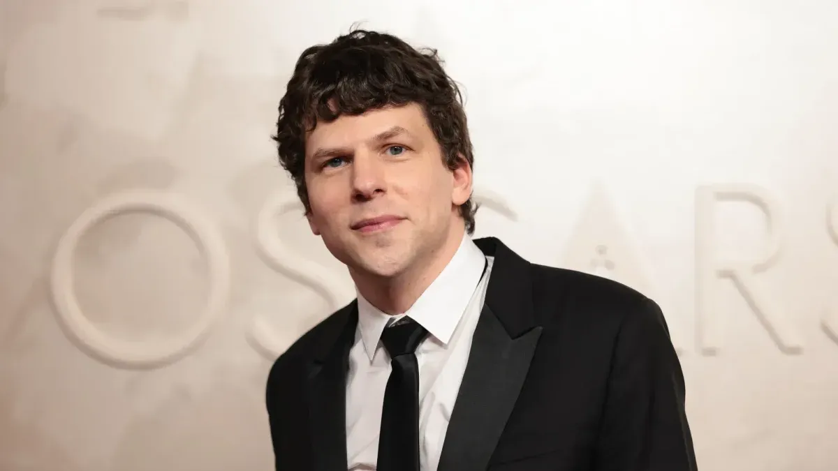 El actor Jesse Eisenberg reveló que le donará un riñón a un desconocido