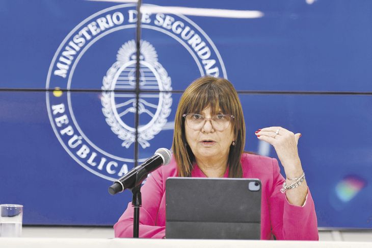 Fuerte defensa de Bullrich al operativo de seguridad en el Congreso por las protestas.