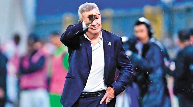 La Federación de Futbol de Honduras sostiene que la agresiónque sufrió Javier Aguirre fue incitada por el estratega mexicano, “quien insultó y provocó a los aficionados hondureños”. Algunos de los gestos que realizó el estratega mexicano se dieron a conocer por el Diario ESTO.